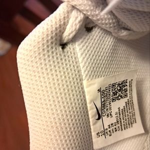 Nike tennis shoe